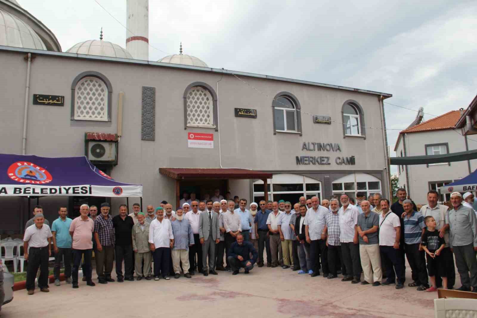 Restore edilen cami dualarla ibadete açıldı
