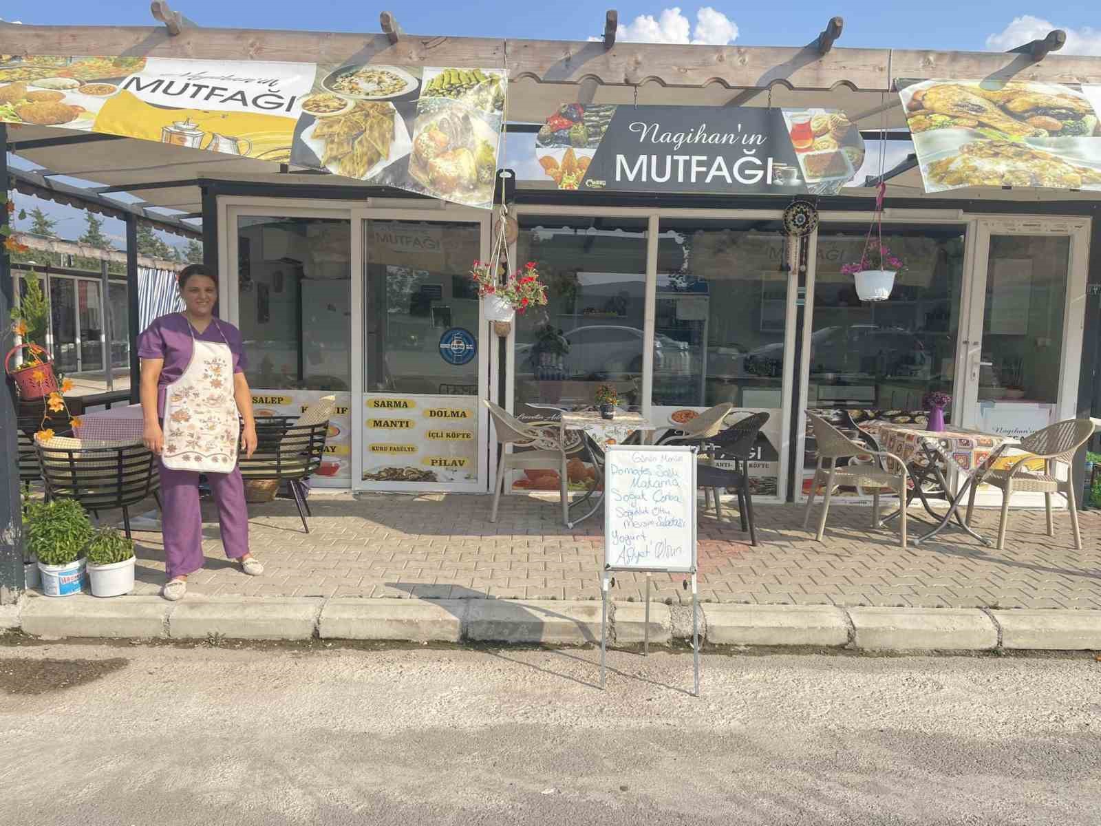 Depremzede esnafın konteynerine giren hırsız içli köfte yiyip, bulaşıkları yıkadı
