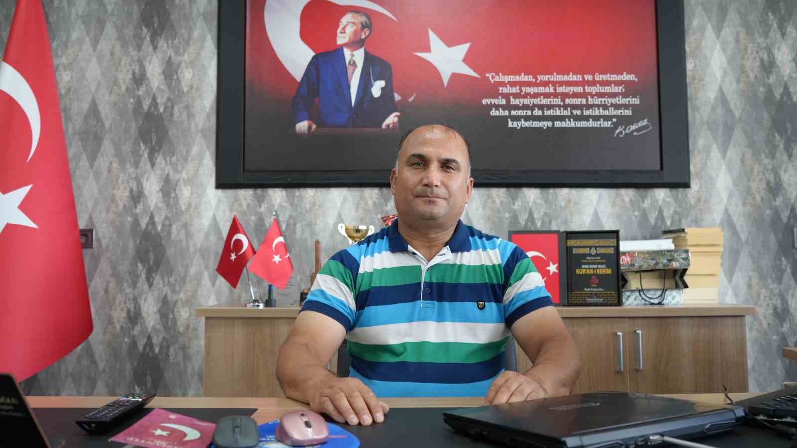 Komşusundan aldığı masal kitabı 68 dil öğrenmesine vesile oldu
