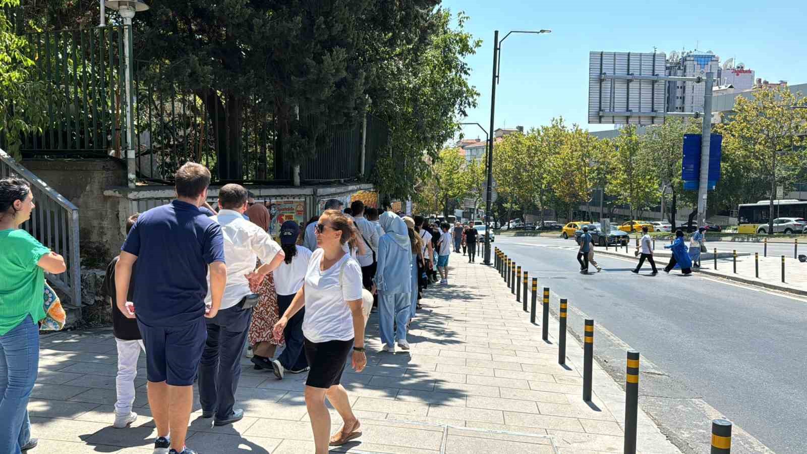 Yıldız Sarayı’na ziyaretçi akını
