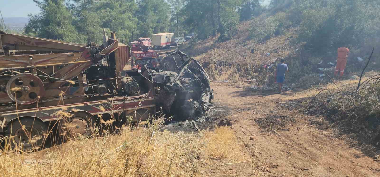 Sondaj aracında başlayan yangın ormana sıçradı
