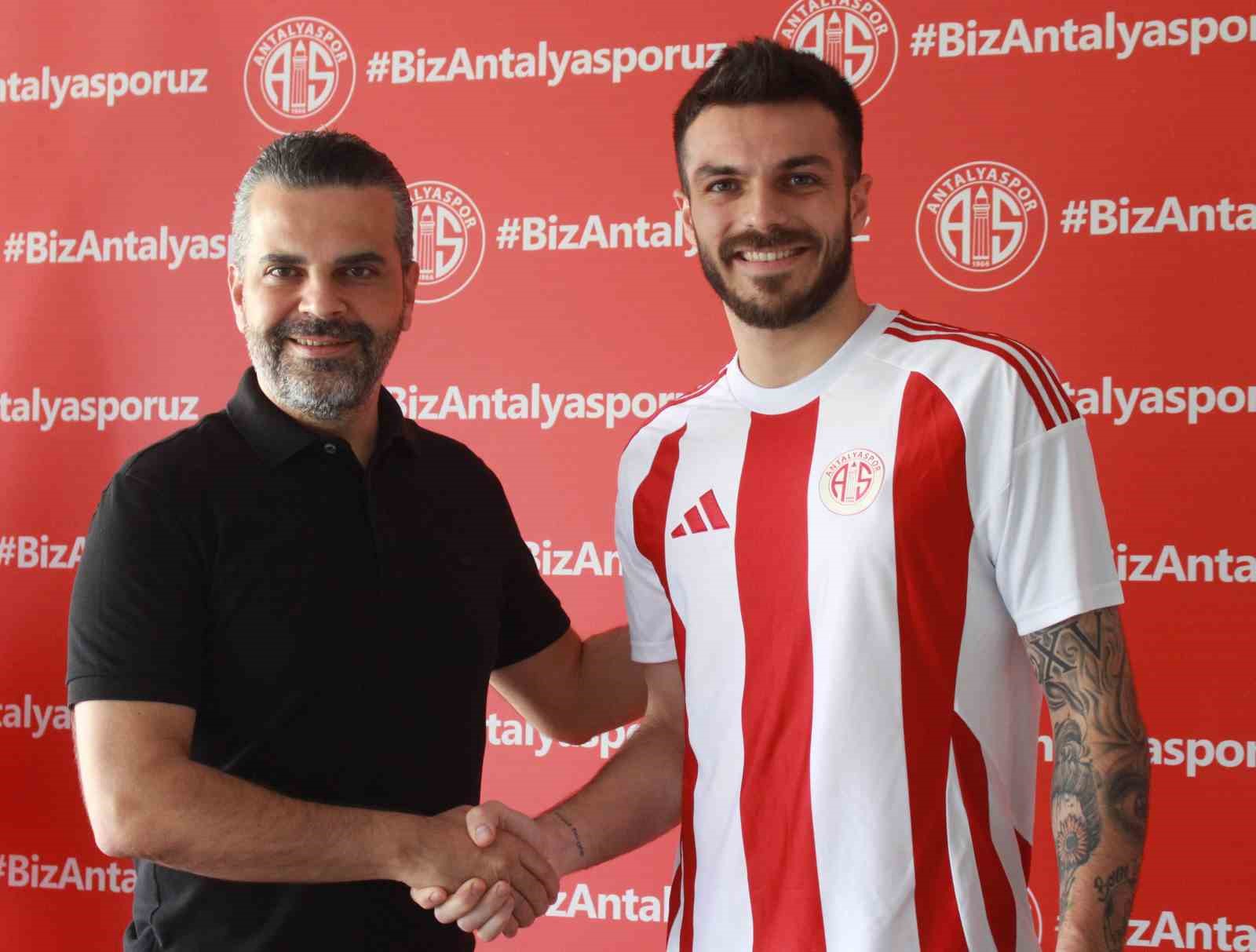 Abdullah Yiğiter Antalyaspor’da
