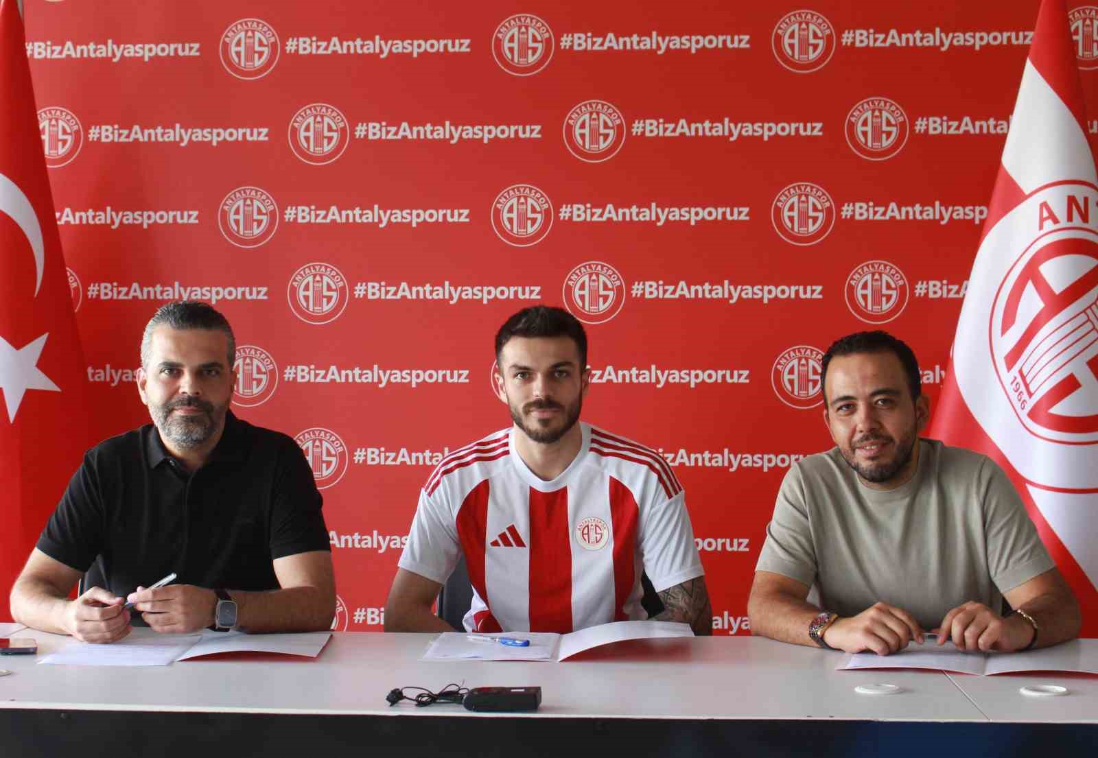 Abdullah Yiğiter Antalyaspor’da
