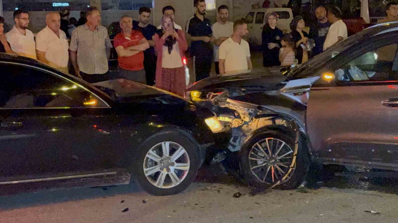 Yasak yerden U dönüşü zincirleme kazaya sebep oldu: 1’i çocuk 7 yaralı
