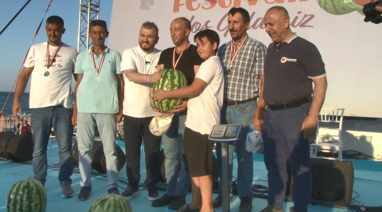 İlk, Yeniköy Karpuz Festivali Arnavutköy’de coşkuyla kutlandı
