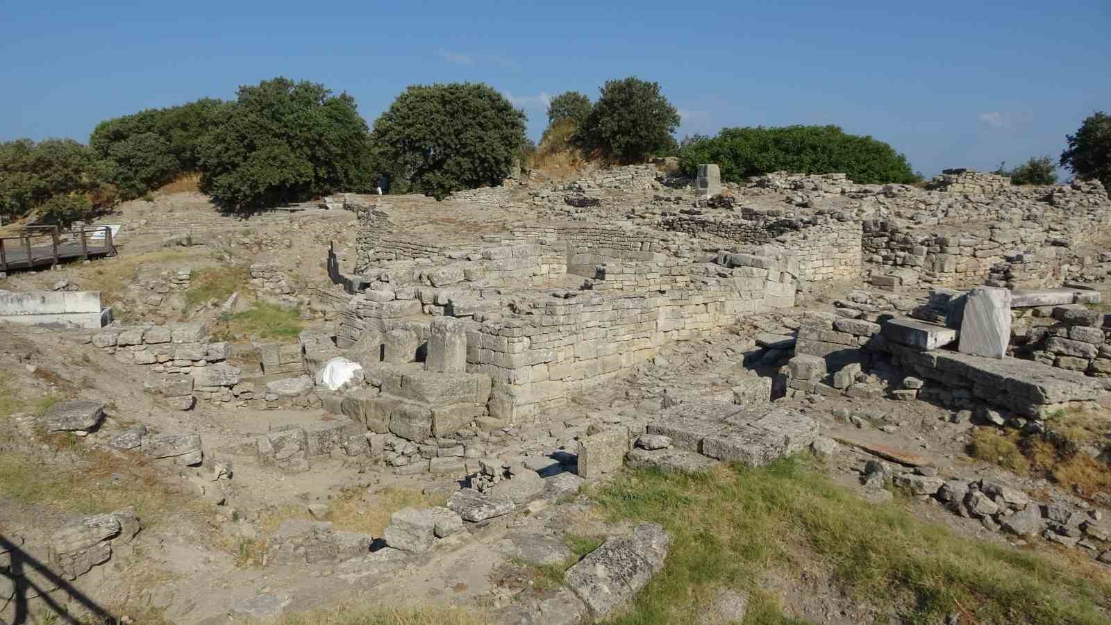 Troya Ören Yeri Kazılarında, Troya Savaşı’nın izleri aranıyor
