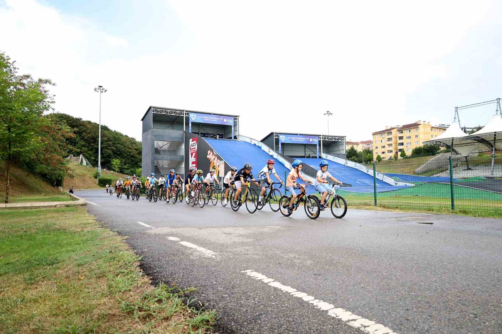 Büyükşehir, geleceğin şampiyon pedallarını Ayçiçeği Vadisi’nde keşfediyor
