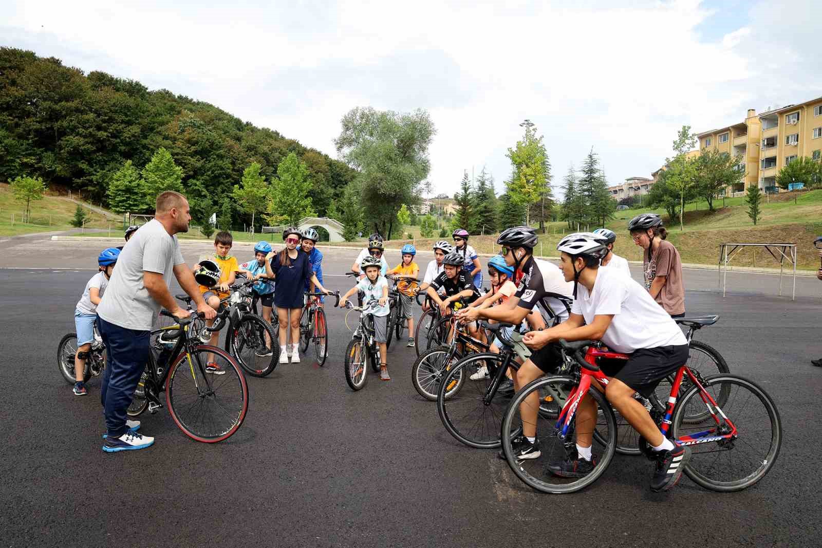 Büyükşehir, geleceğin şampiyon pedallarını Ayçiçeği Vadisi’nde keşfediyor
