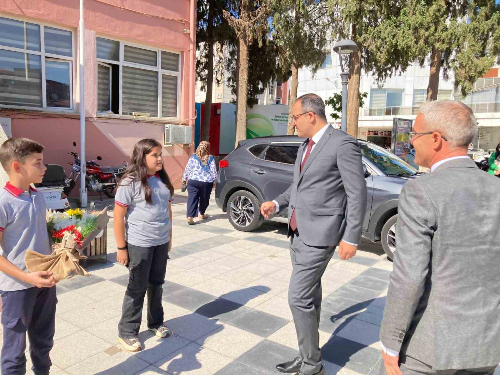 Sarıgöl’ün yeni kaymakamı görevine başladı
