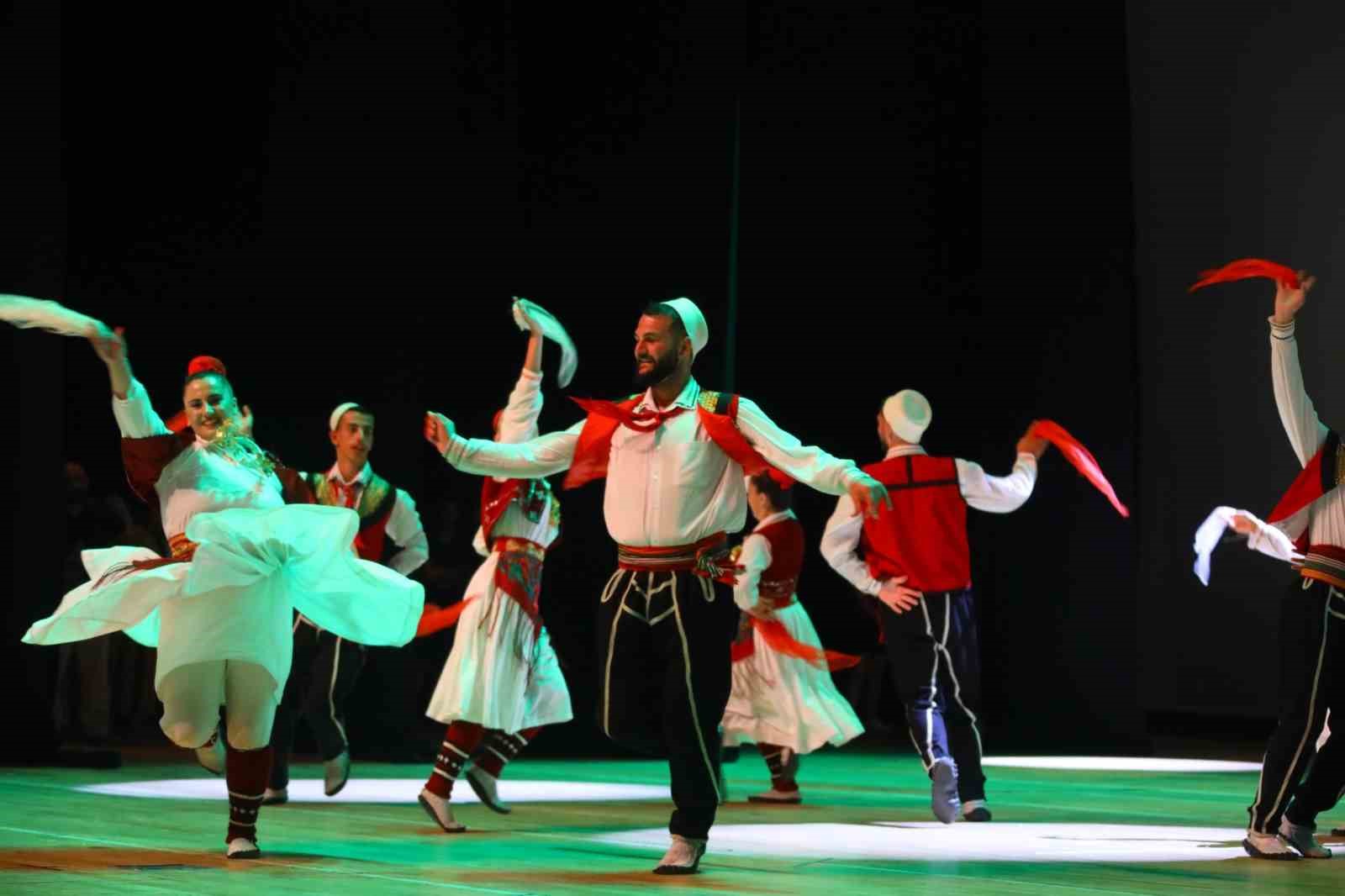 Denizli 18. Uluslararası Halk Dansları Festivali sona erdi
