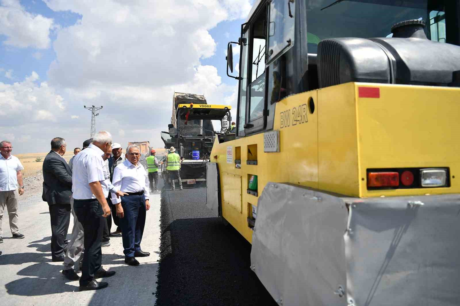 10 mahalleyi ilgilendiren yol hizmete açıldı
