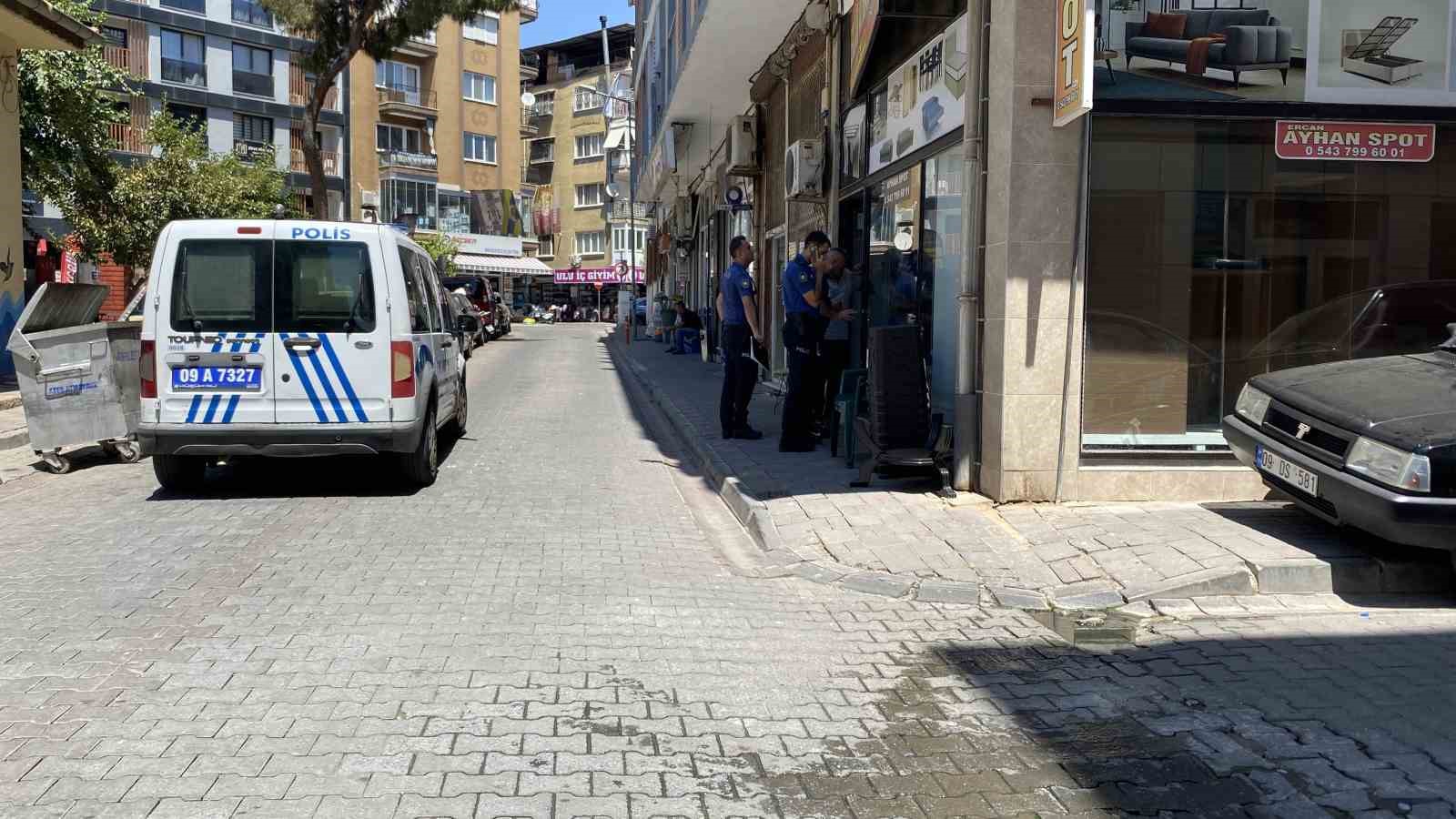 Camdaki çatlaklar polis ekiplerini harekete geçirdi
