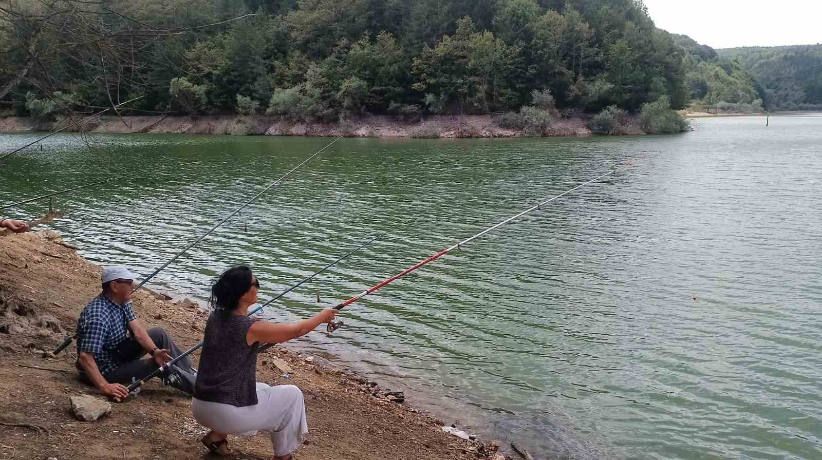 Koca Çınarlar Sakaryabaşı ve Küçükelmalı’da gönüllerince eğlendi
