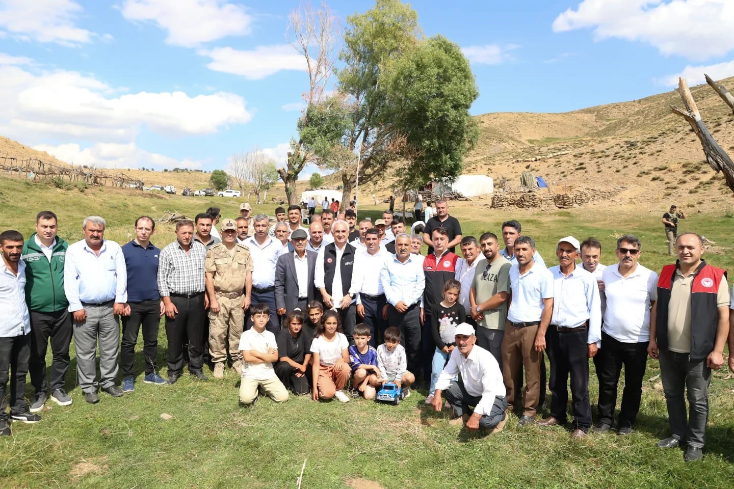 Terörden temizlenen yaylalar kuzu ve çocuk sesleriyle şenlendi
