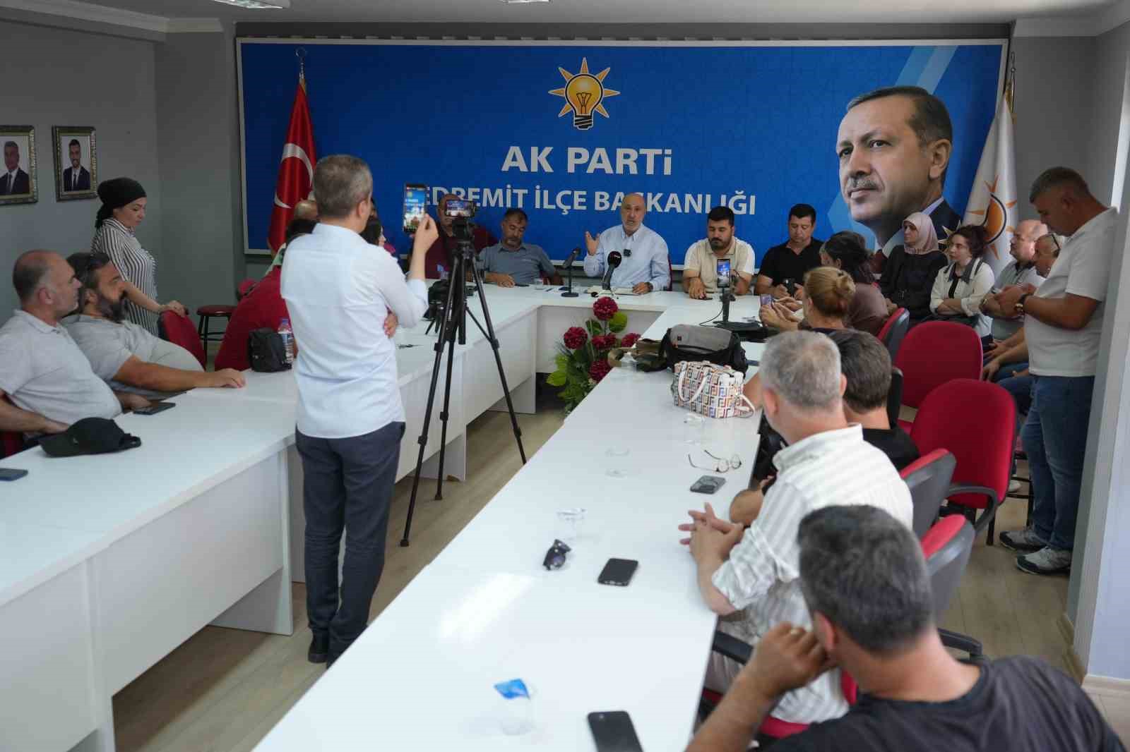 AK Parti Edremit İlçe Başkanı Tuna istifa etti
