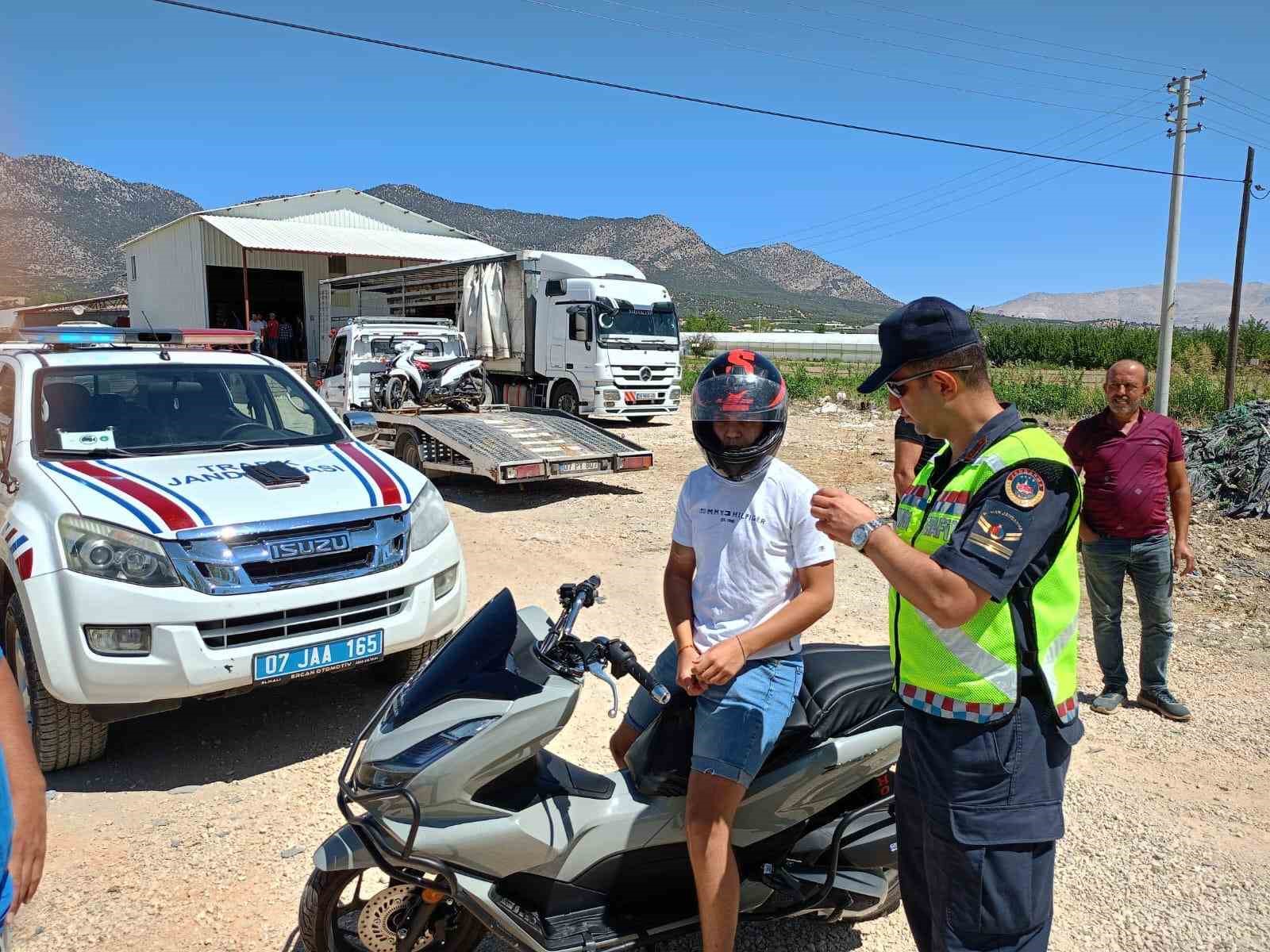 Antalya’da kurallara uymayan motosikletlilere ceza yağdı
