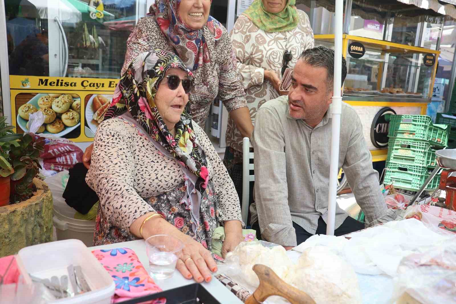 Başkan Arıcı ilçe pazarında vatandaşlarla buluştu
