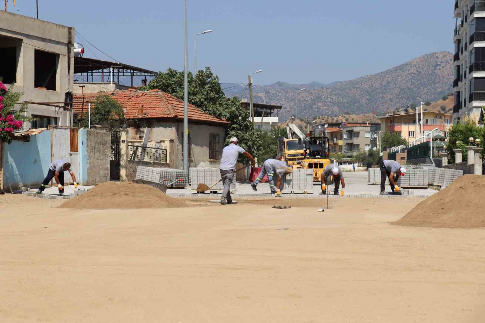 Nazilli’de deforme yollar yenileniyor
