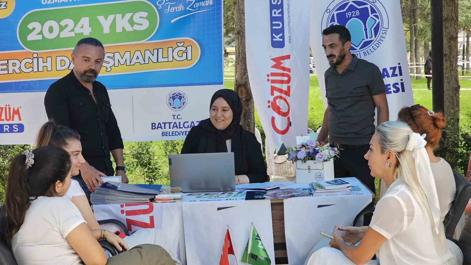 Battalgazi Belediyesi’nden YKS’ye giren öğrencilere ücretsiz rehberlik hizmeti
