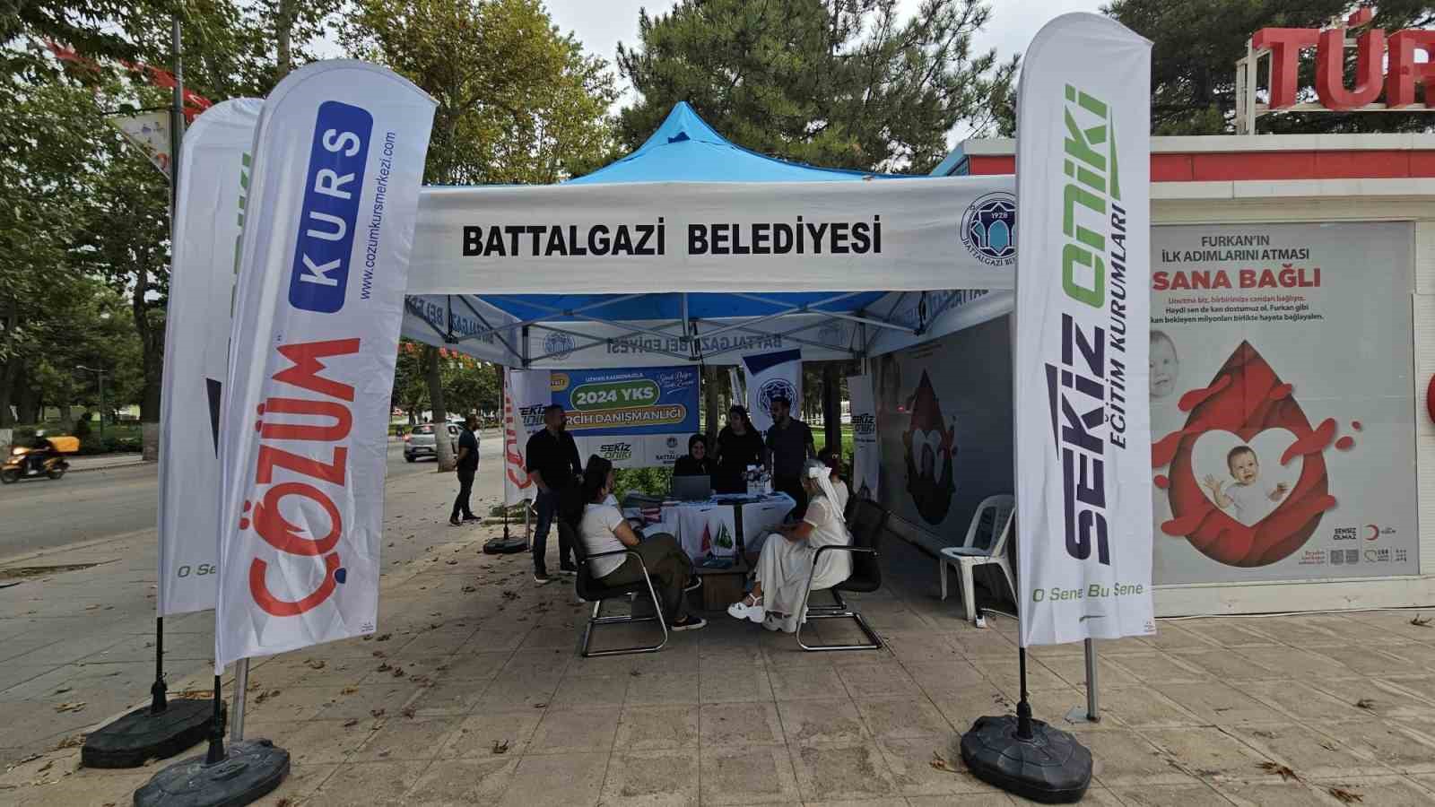 Battalgazi Belediyesi’nden YKS’ye giren öğrencilere ücretsiz rehberlik hizmeti
