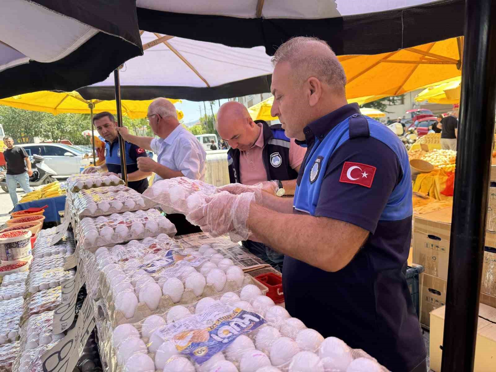 Çorum Belediyesi semt pazarlarında, ücretsiz servis, tartı kontrol ve ürün denetimi yapıyor
