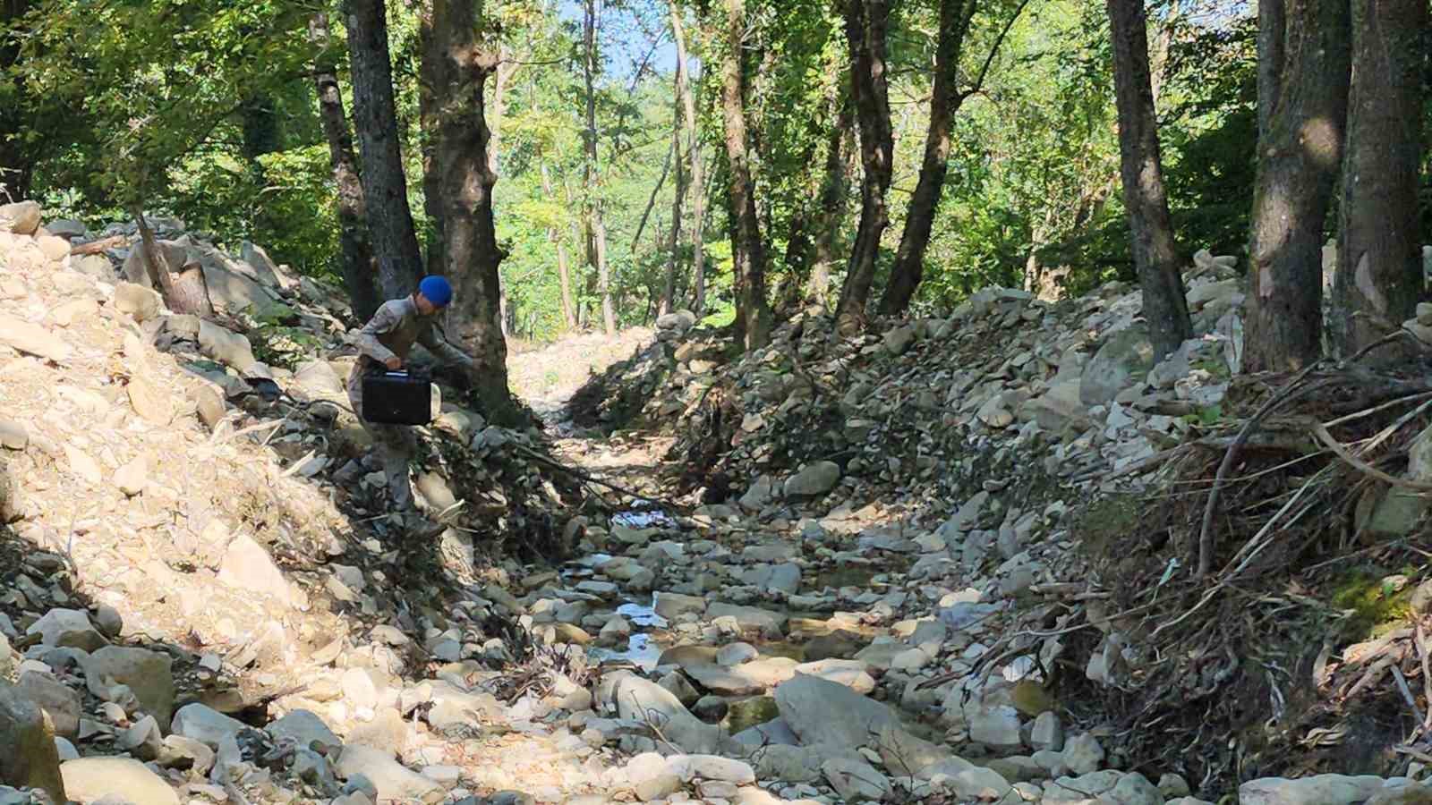 Beş gündür kayıp emekli madenciyi komandolar arıyor
