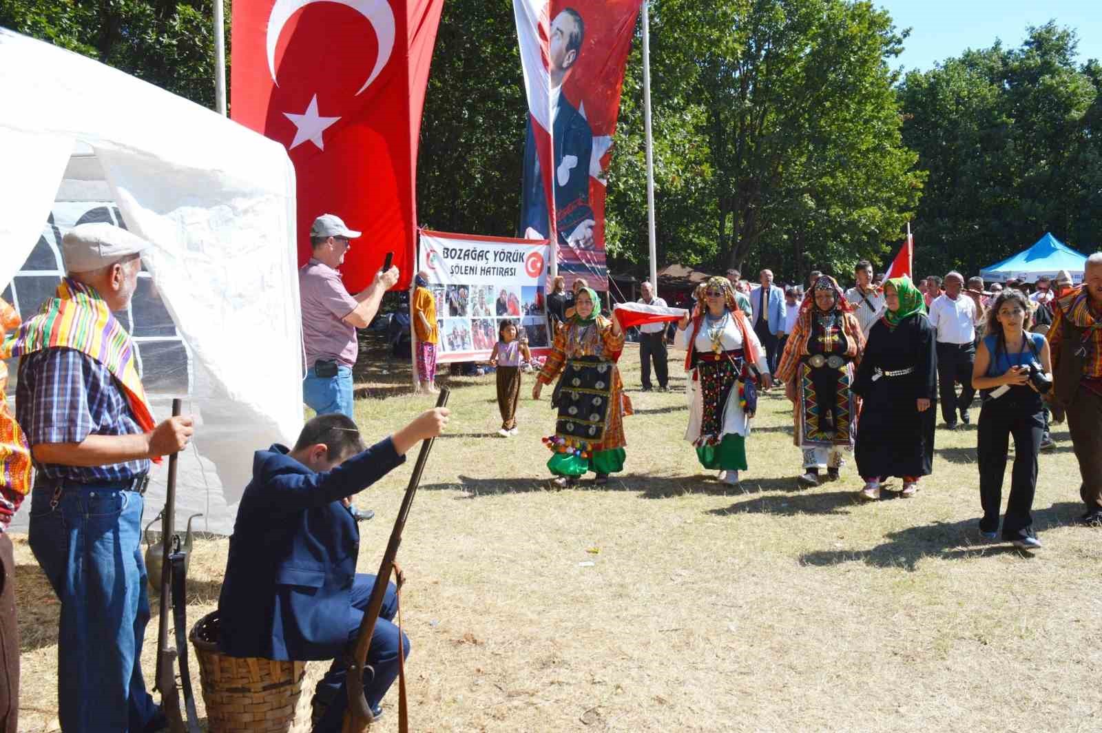 Binlerce Yörük Bozağaç’ta buluştu
