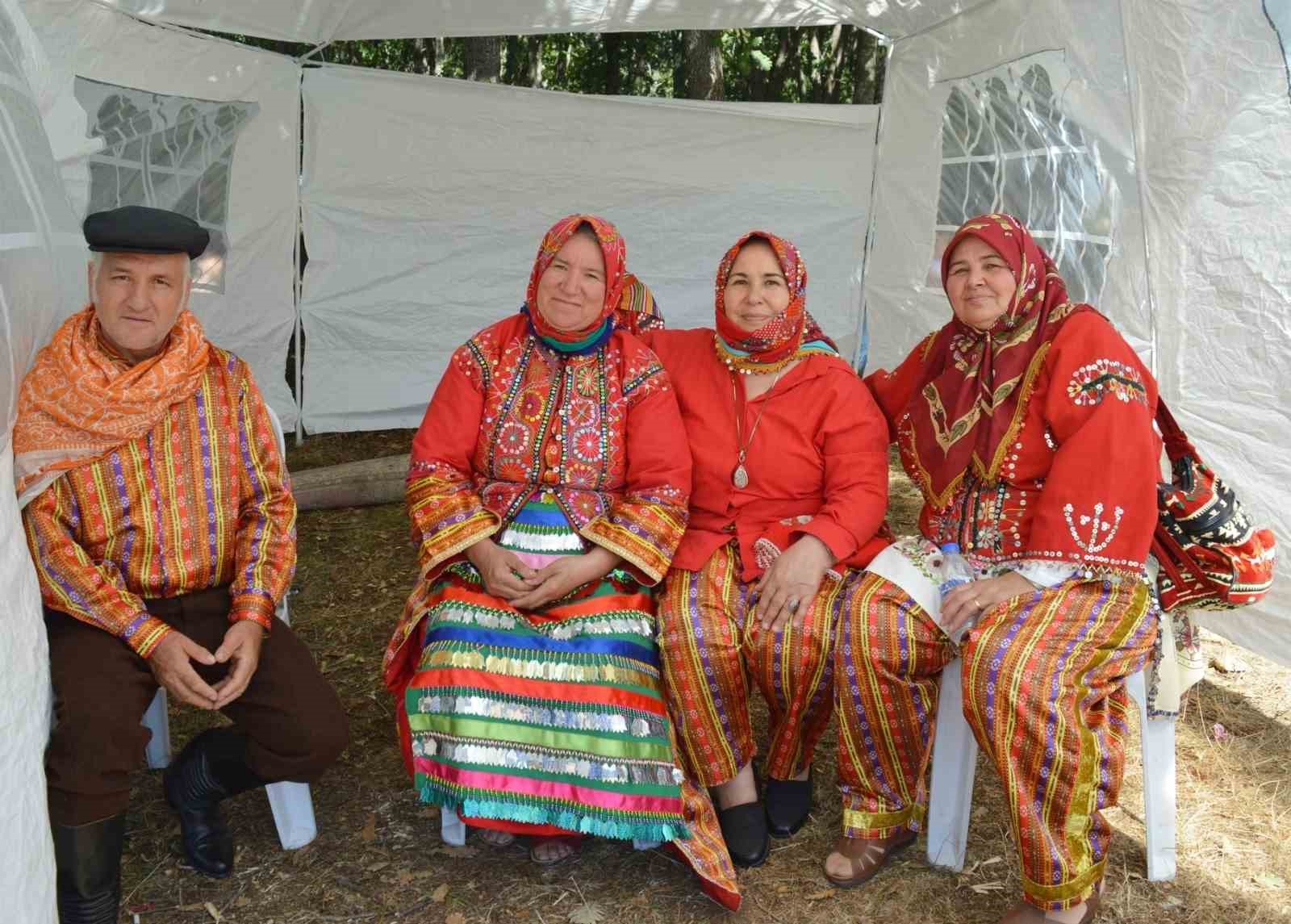 Binlerce Yörük Bozağaç’ta buluştu
