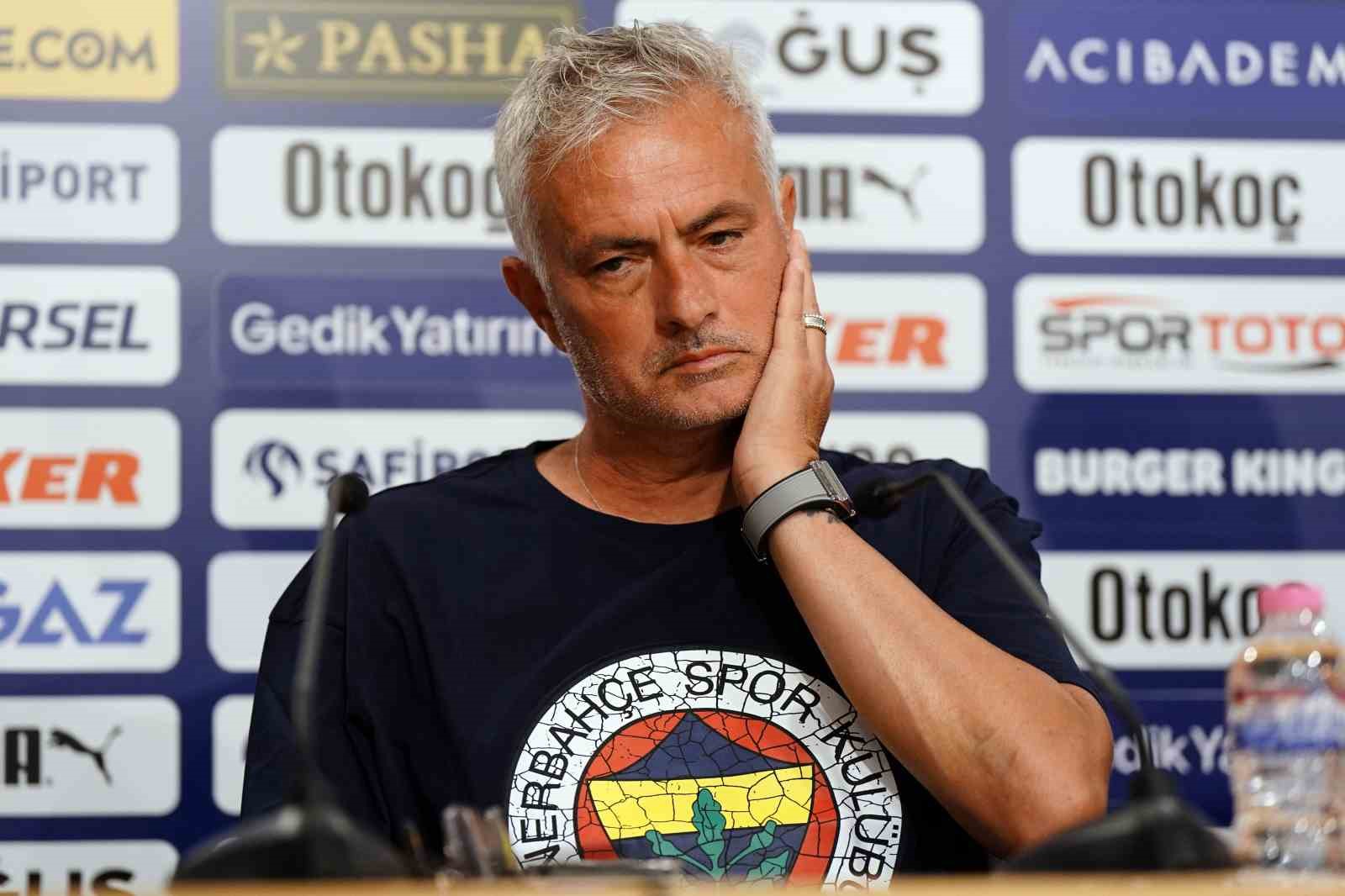 Jose Mourinho: “Avrupa’da 150-160 maçım var ama yarına ilk maçım gibi bakıyorum”
