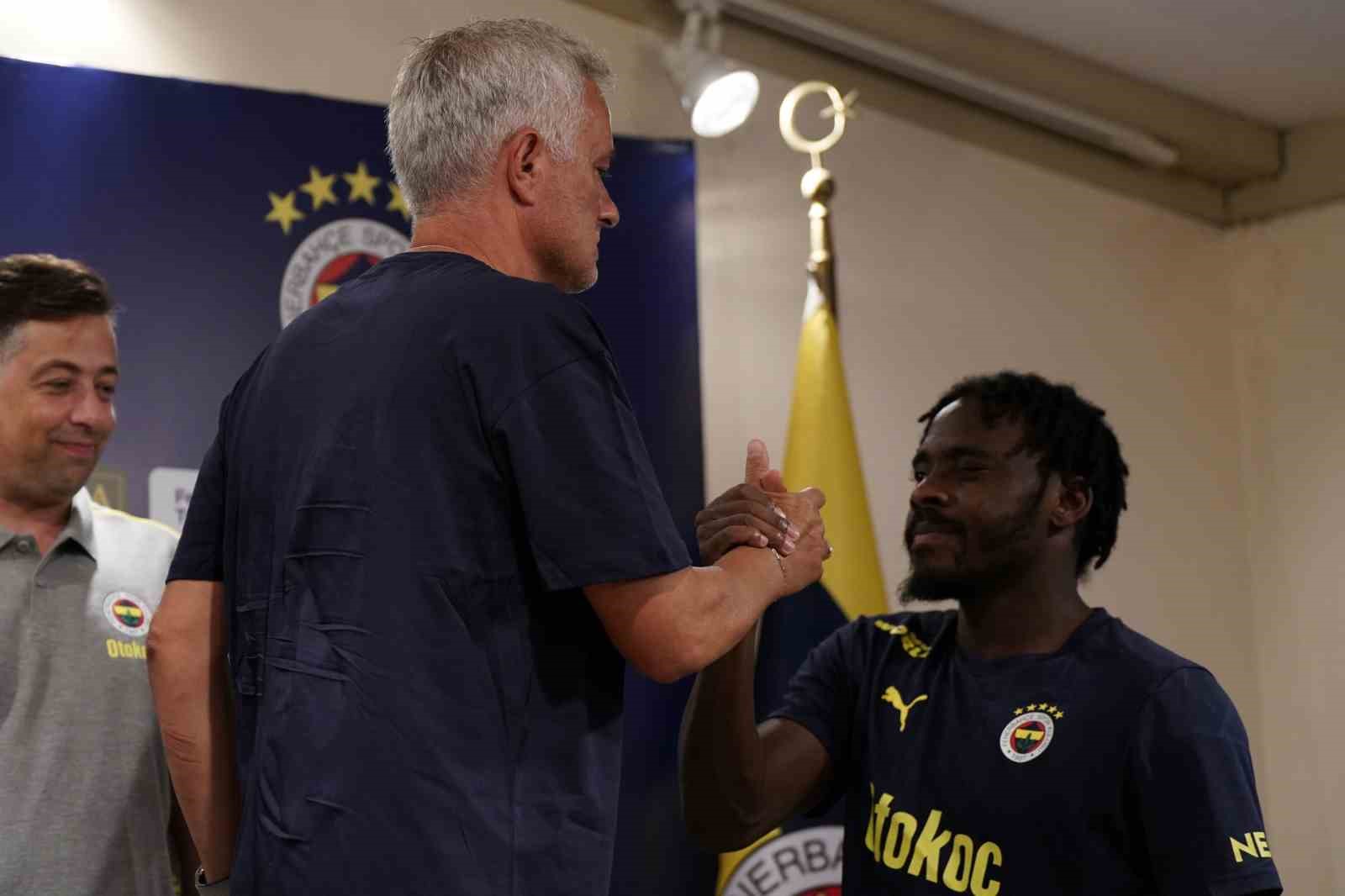 Bright Osayi-Samuel: “Evimizdeki ilk maç olacak ve bunun için sabırsızlanıyorum”
