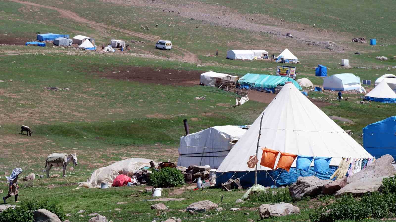 Erzurum’da 3 bin rakımda 3 yüz çadır kurulu
