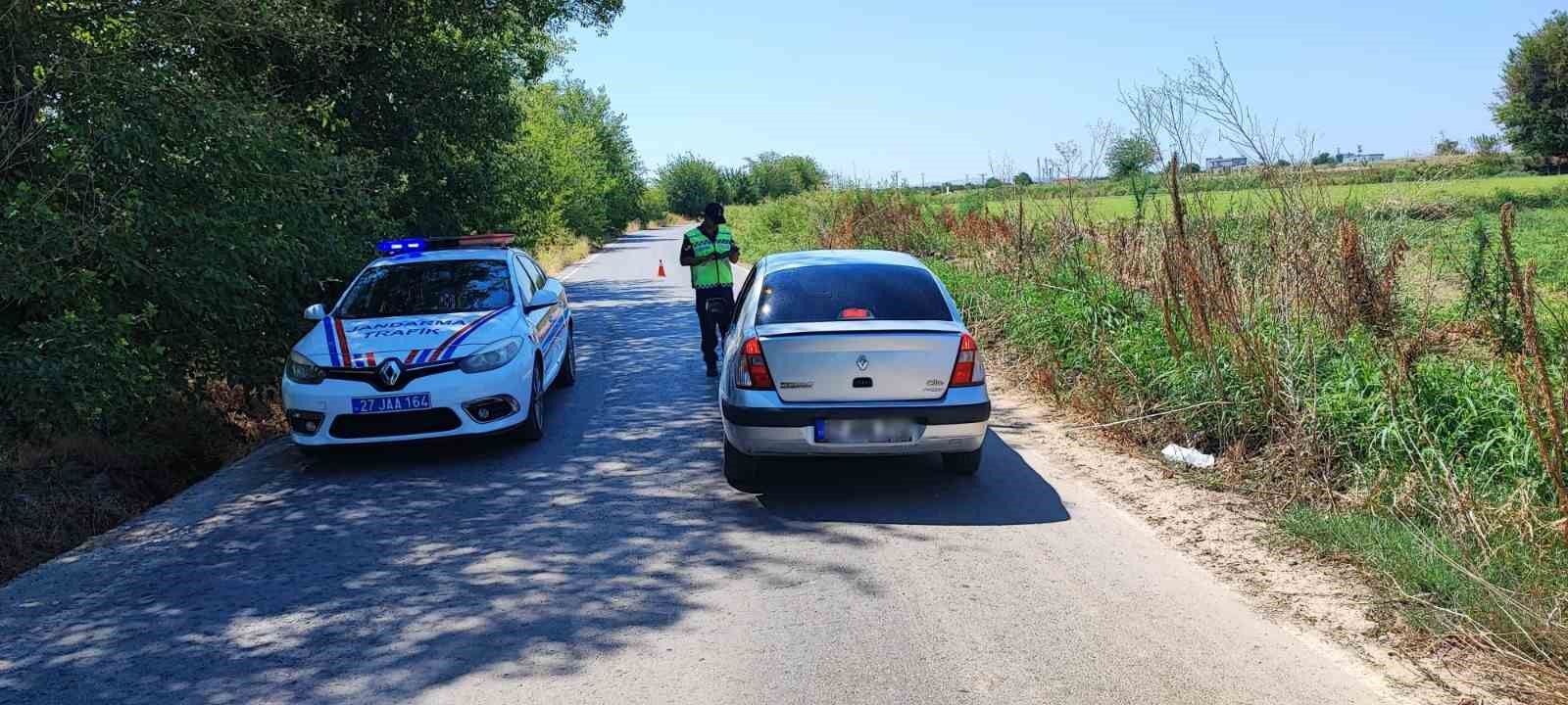 Gaziantep’te emniyet kemeri denetiminde 20 sürücüye ceza
