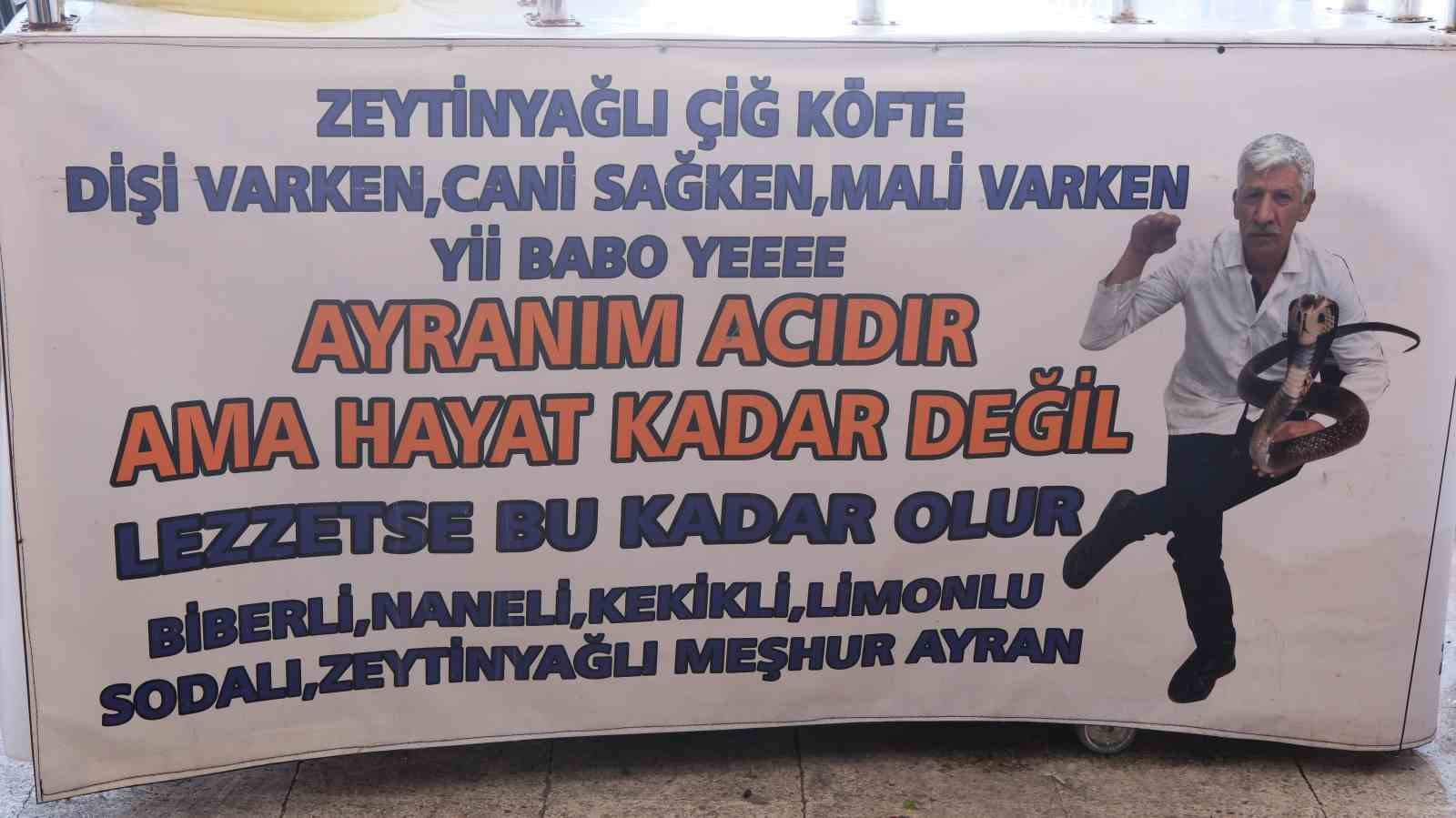 Koynunda beslediği yılanlar böyle ısırdı
