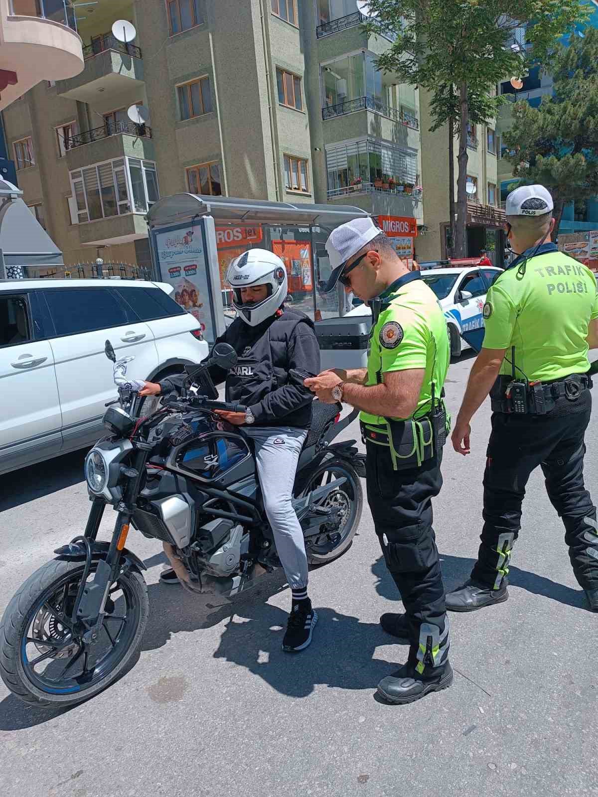 Niğde’de 103 motosiklet trafikten men edildi
