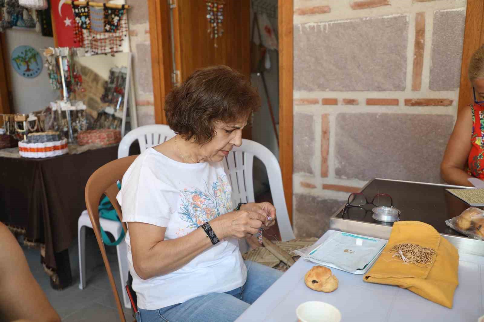 Kadınlar Şehzadeler’in kurslarında hem öğreniyor hem özgürleşiyor
