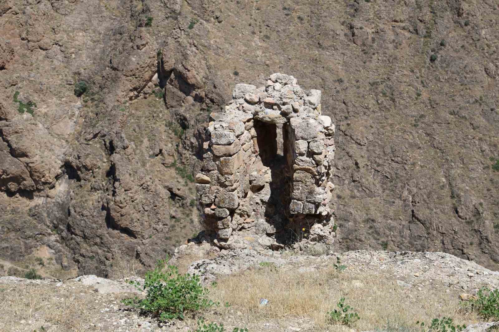 ‘Fethedilemeyen Türk Kalesi’ 8 asır sonra da dikkat çekiyor
