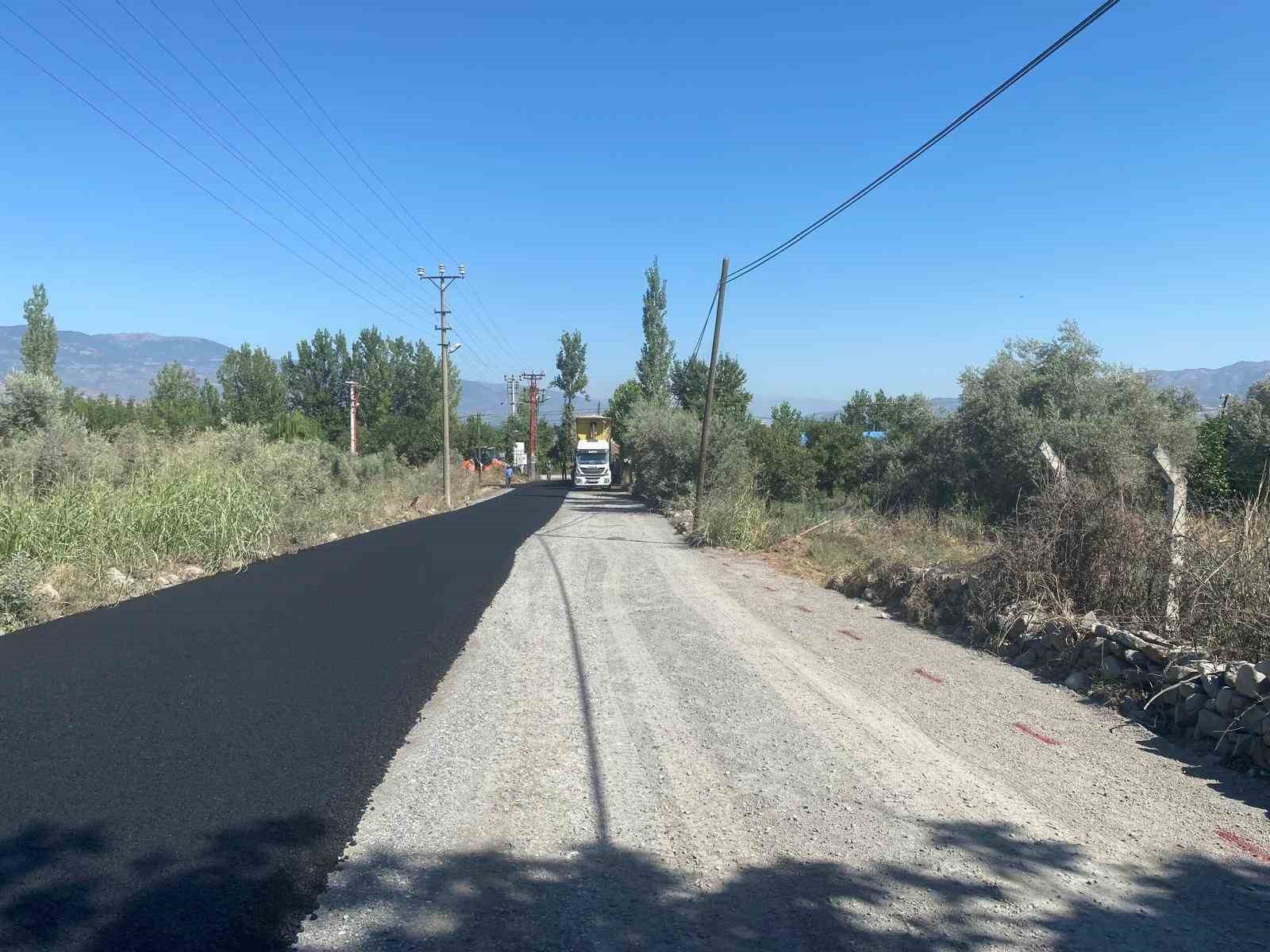 Aydın Büyükşehir Belediyesi Haydere yolunu yeniliyor
