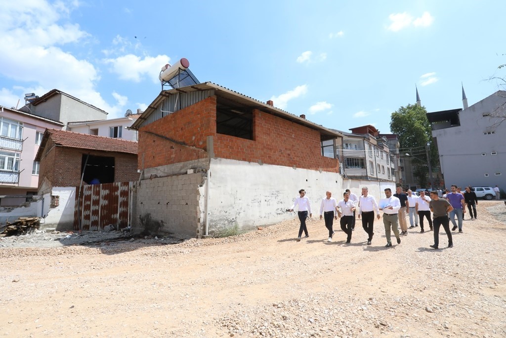 İnegöl’de yeni ulaşım ağı oluşturuluyor
