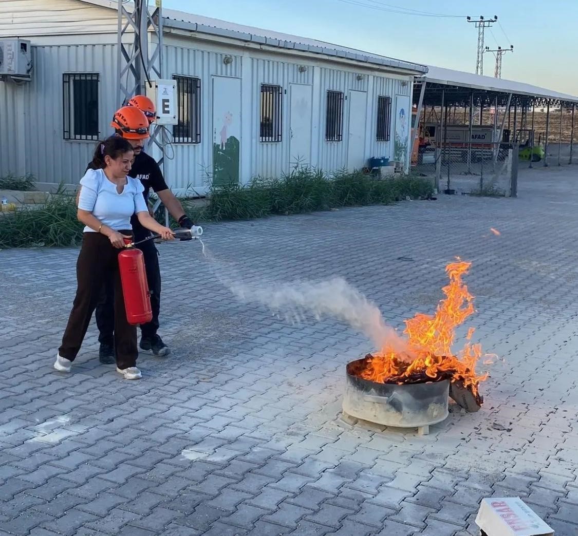 AFAD Gönüllüsü gençler eğitimden geçiyor
