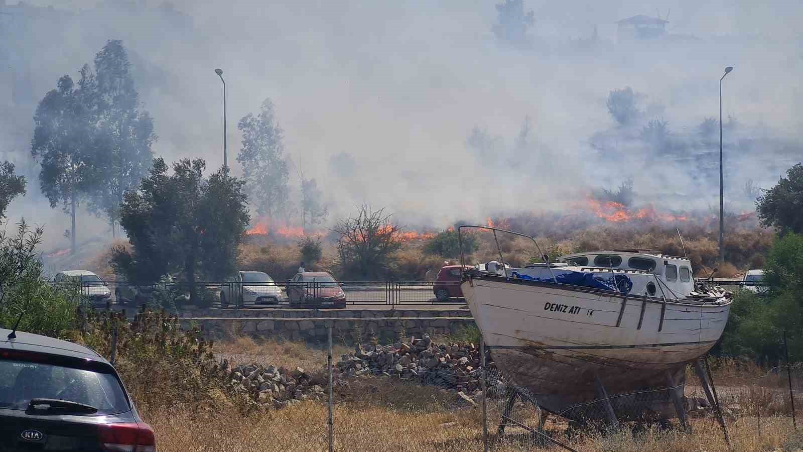 Yangını söndürmek için seferber oldular
