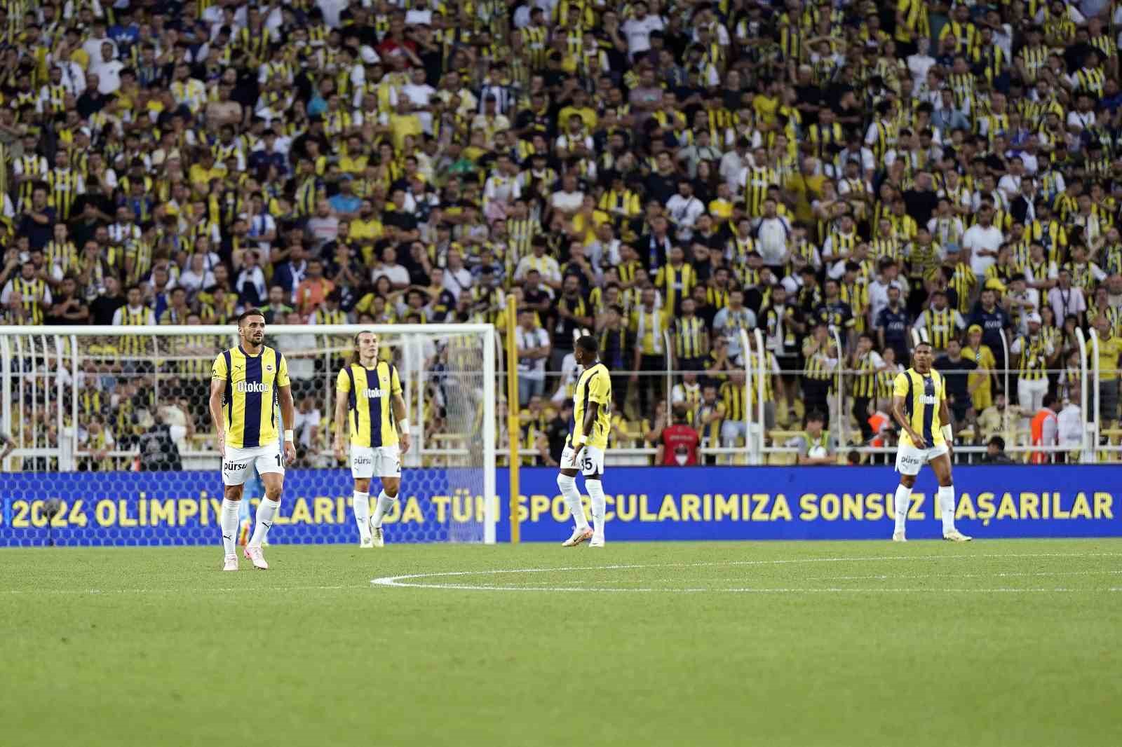 UEFA Şampiyonlar Ligi 2. Eleme Turu: Fenerbahçe: 0 - FC Lugano: 1 (İlk yarı)
