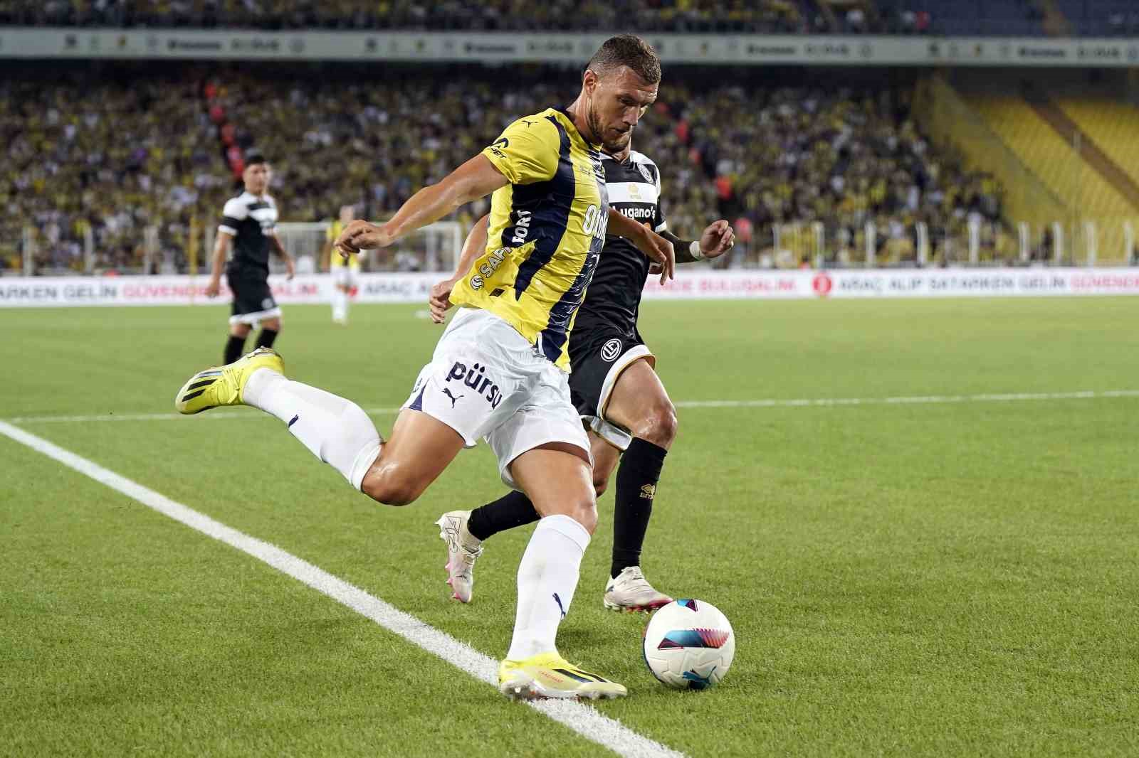 UEFA Şampiyonlar Ligi 2. Eleme Turu: Fenerbahçe: 0 - FC Lugano: 1 (İlk yarı)
