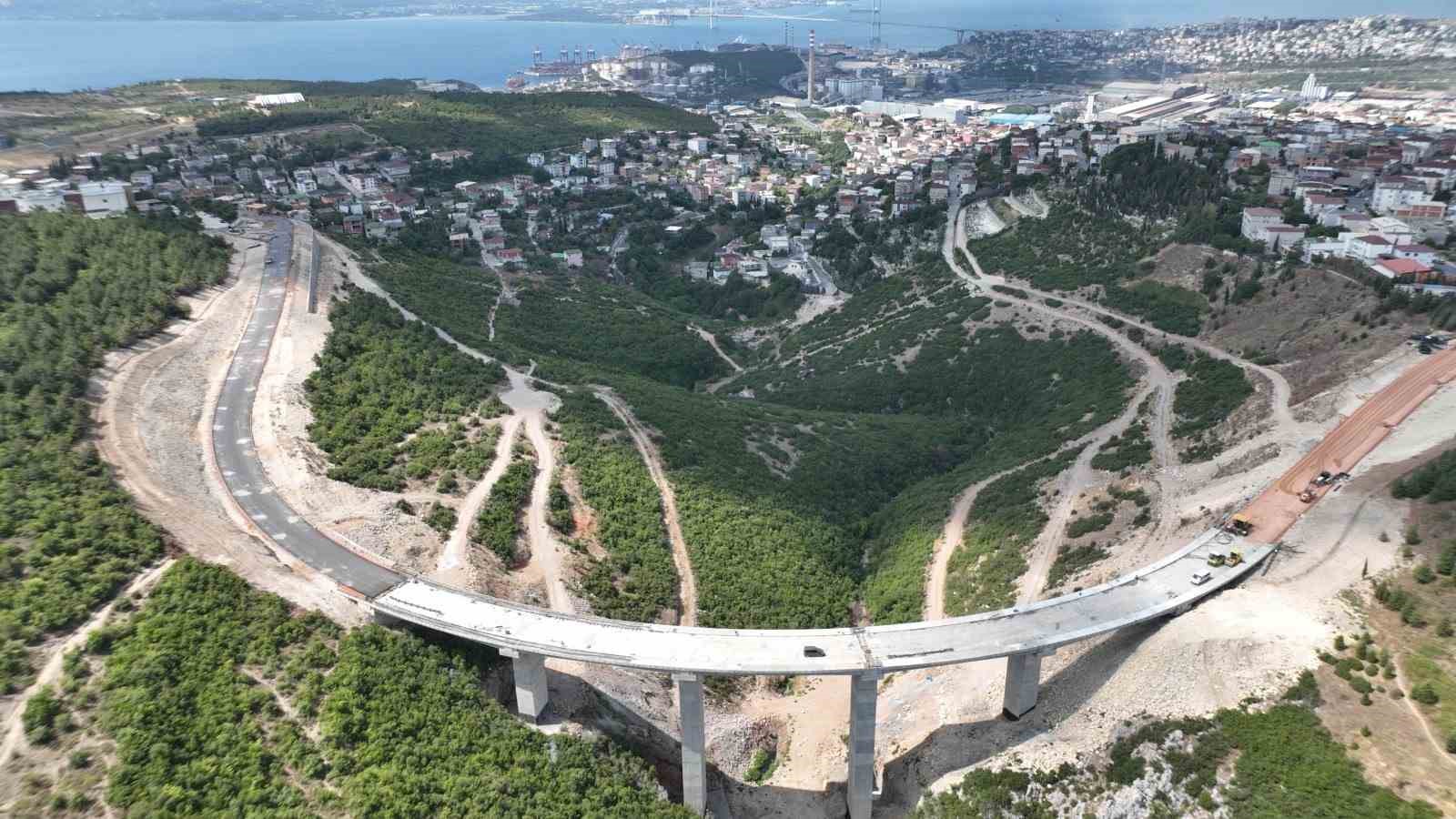 Bu köprü ilçe merkezi ve köylerden hastaneye ulaşımı kolaylaştıracak
