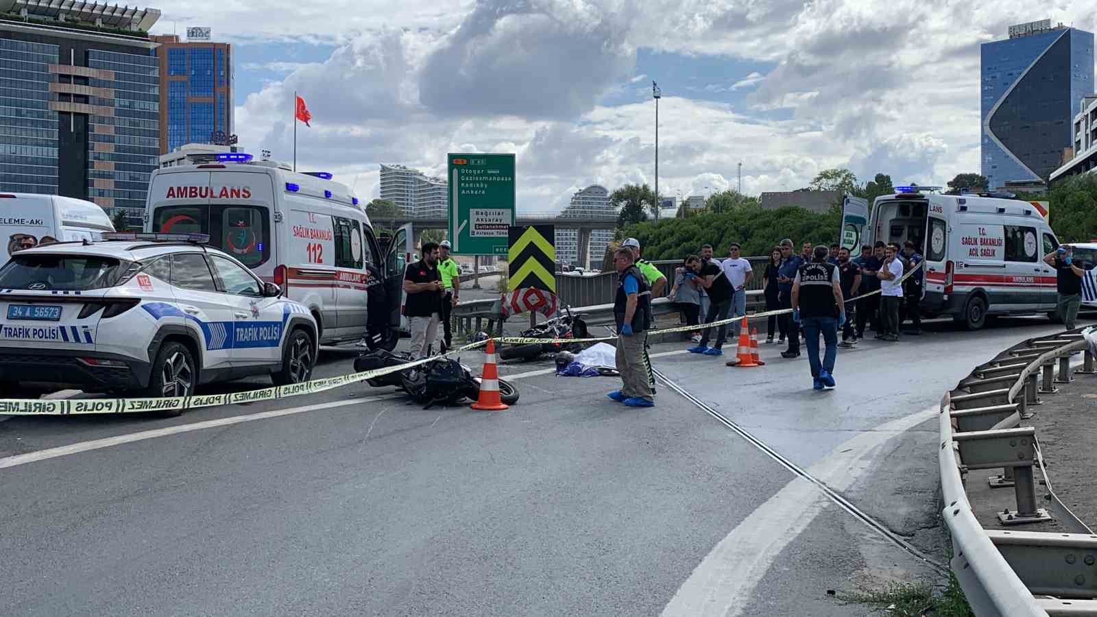 Bağcılar’da motosikleti ile kaza yapan polis memuru hayatını kaybetti
