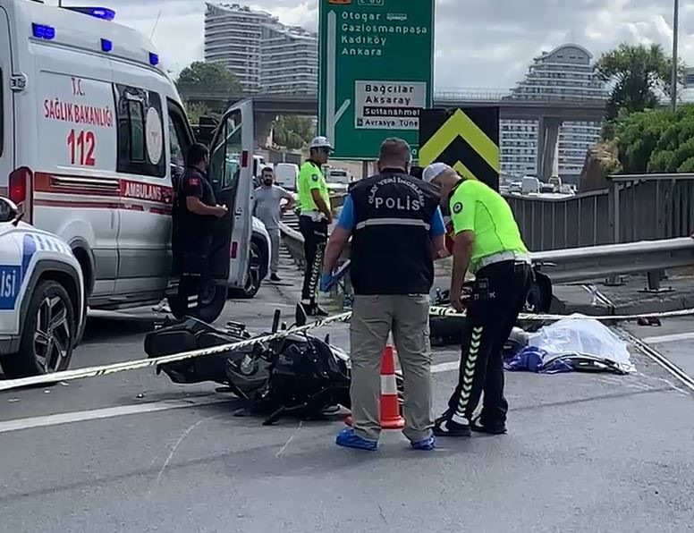 Bağcılar’da motosikleti ile kaza yapan polis memuru hayatını kaybetti
