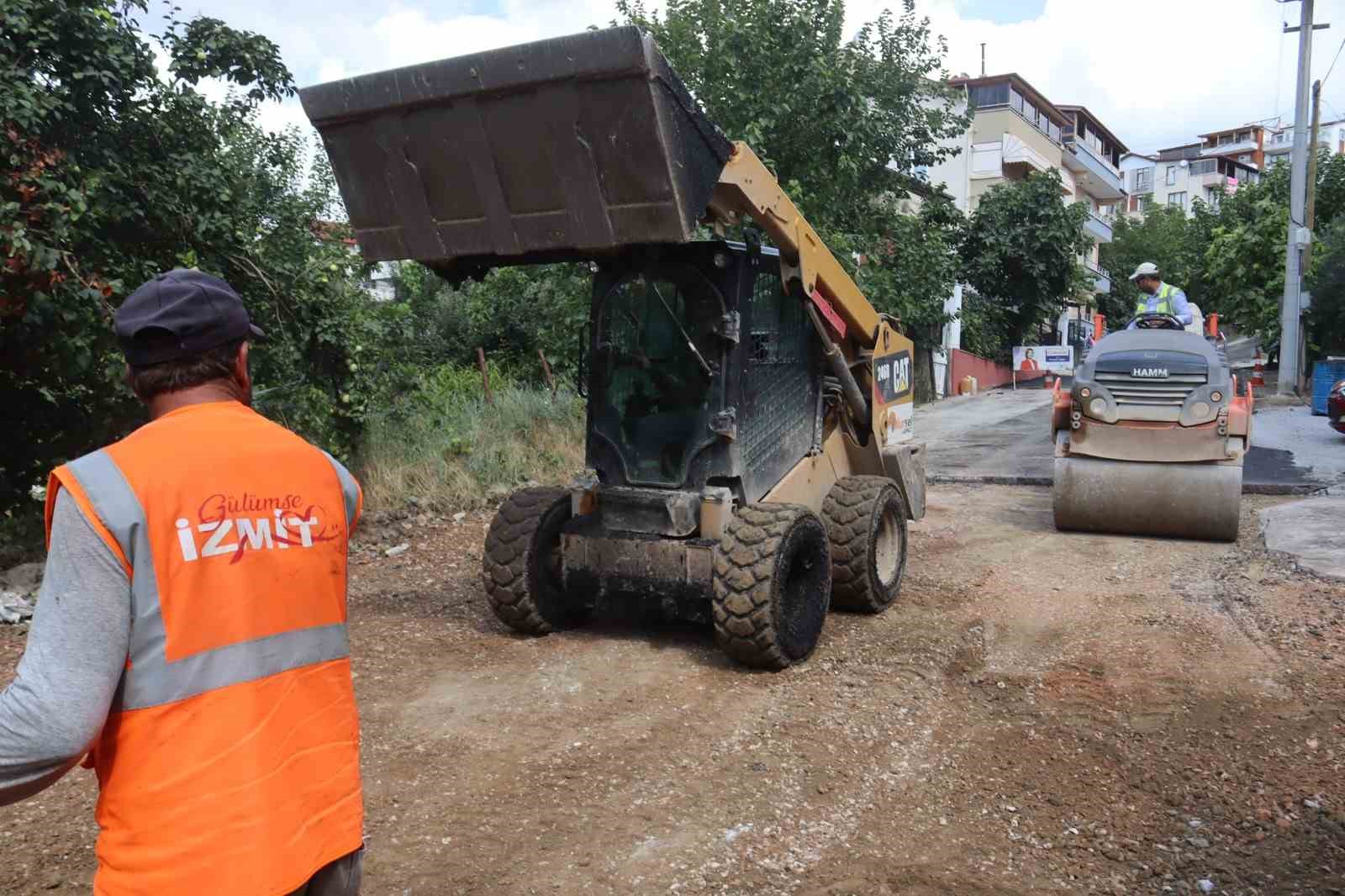 Tepeköy Mahallesi asfaltla buluşuyor
