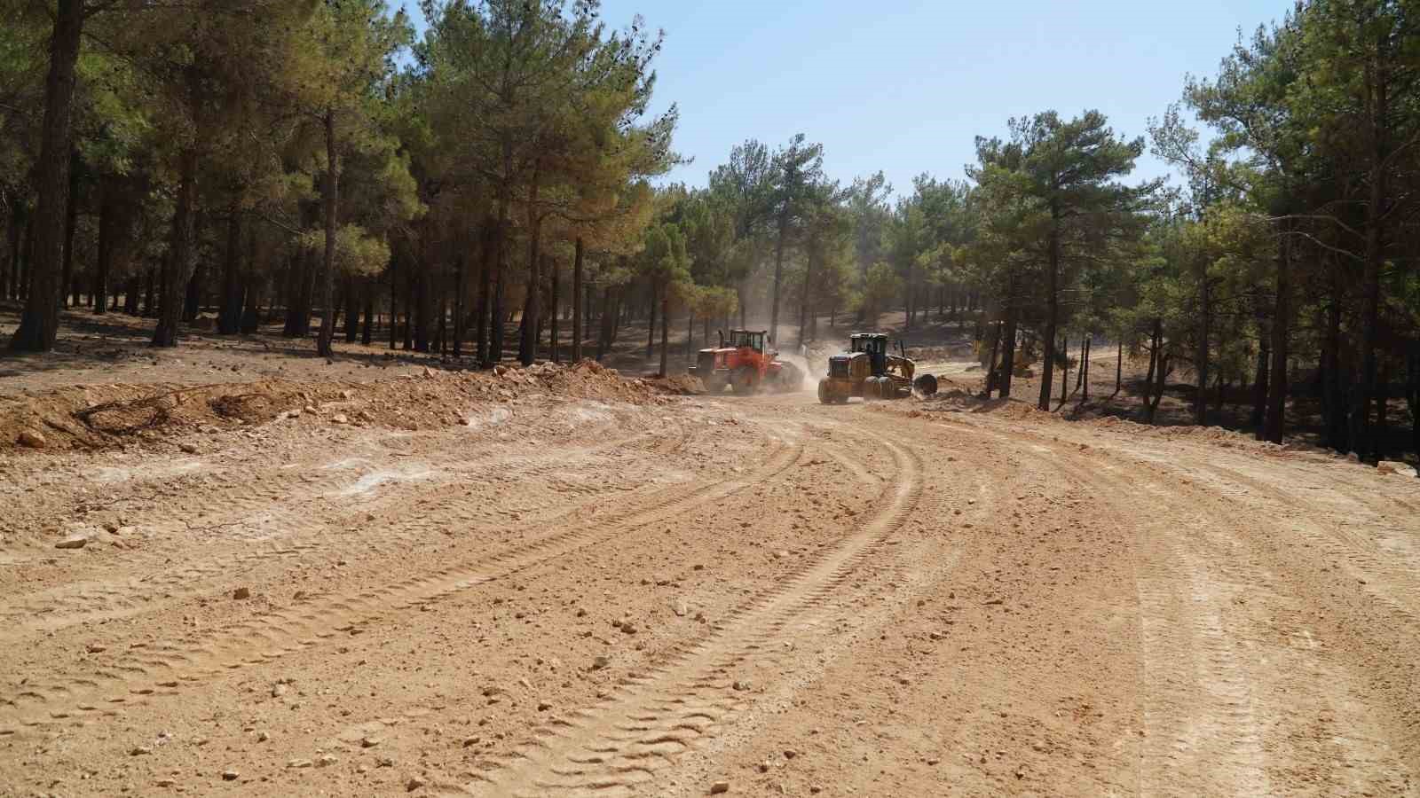 Dülükbaba’nın yolları genişletiliyor
