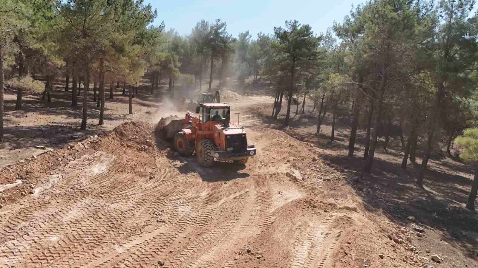 Dülükbaba’nın yolları genişletiliyor
