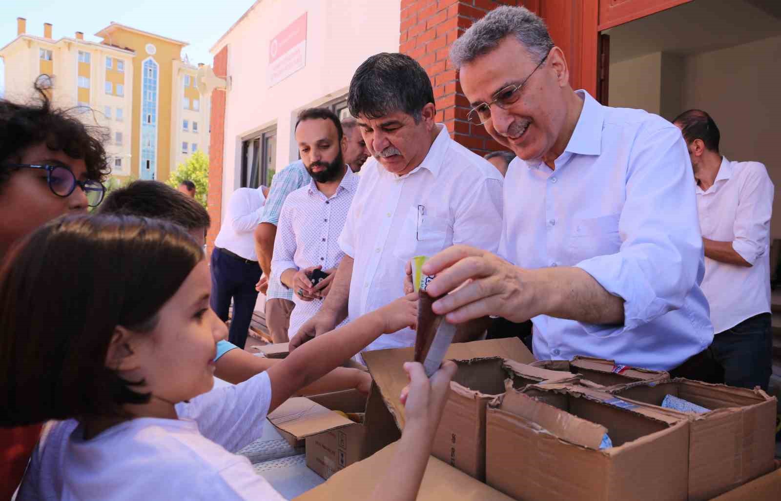 İlkadım’da camiler çocukların sesiyle şenleniyor
