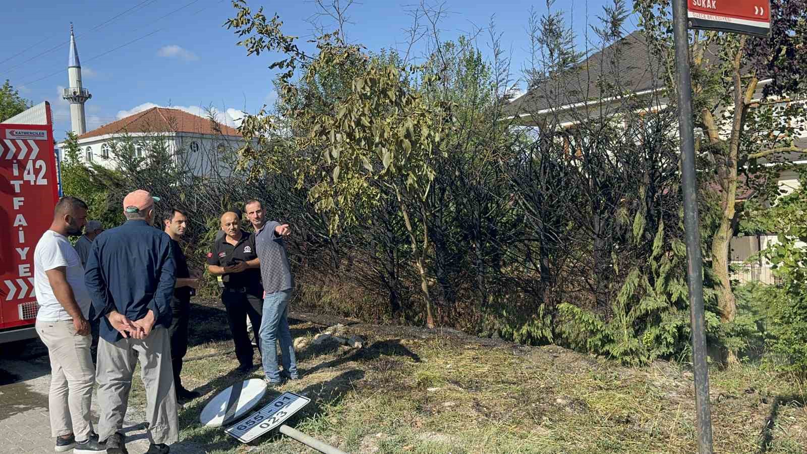 Bahçede ki yangın eve sıçramadan söndürüldü
